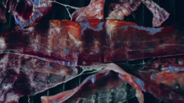 Klasik Amerikan hamburgeri hazırlama süreci.