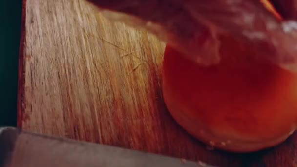 古典的なアメリカのバーガーを準備するプロセス — ストック動画