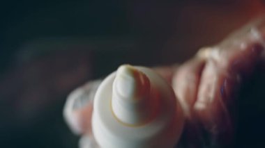 Klasik Amerikan hamburgeri hazırlama süreci.