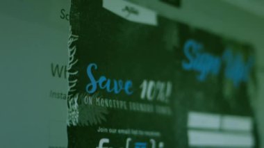 Gün doğumu ve günbatımı hesap makinesi. Ekranda pikselleri vur.