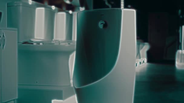 Обертається Унітаз Студійні Зйомки Задньому Плані Ряд Туалетів Відео — стокове відео