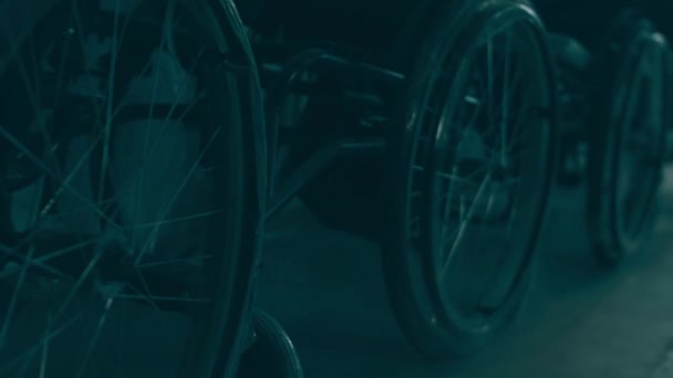 Discapacitado Monta Cochecito Montaje Cochecitos Para Personas Con Discapacidad País — Vídeo de stock