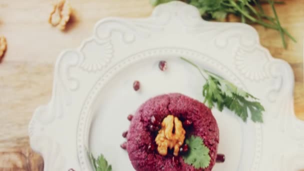 Пхали Традиционная Грузинская Кухня Свекла Используется Фиолетового Цвета Орех Используется — стоковое видео