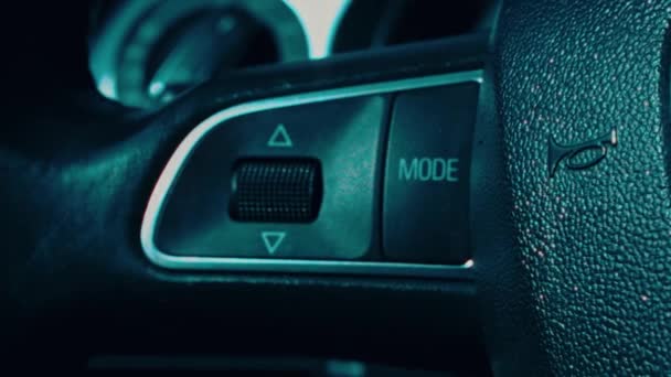 Üvegemelők Kocsiban Autó Adatok Bemutatása Lassított Felvételen — Stock videók