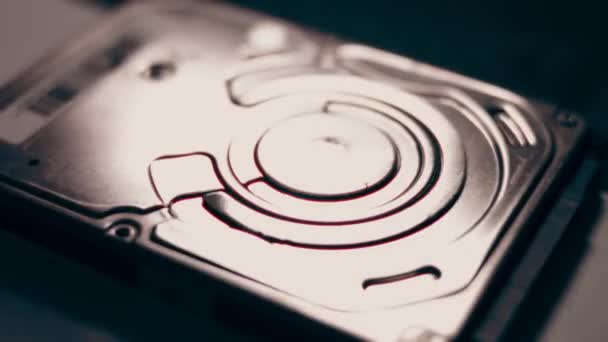 Hard Disk Stok Görüntülerini Kapatıyor Bağlantıları Devre Kartı Olan Bir — Stok video