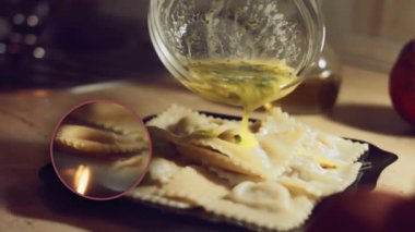 Makro pişmiş ravioli manzarası. Tipik bir İtalyan yemeği olan ravioli hazırlamak, eski İtalyan geleneğine göre ev yapımı. 4K video.
