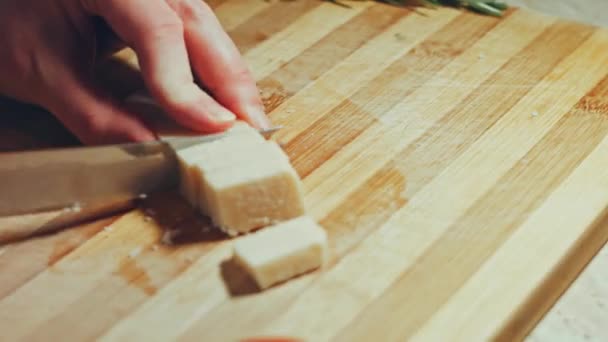 Parmesanlı Domates Soslu Gnocci Kaşıkla Karıştır Hoş Bir Atmosfer Video — Stok video
