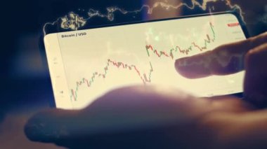 Bitcoin cryptocurrency fiyat grafiği grafik hareket eden telefon ekranında, cryptocurrency gelecekteki fiyat tahmin kavramı