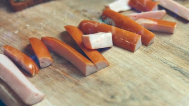 Ovos Forma Coração Torradas Com Abacate Esmagado Queijo Parmigiano Uma — Vídeo de Stock