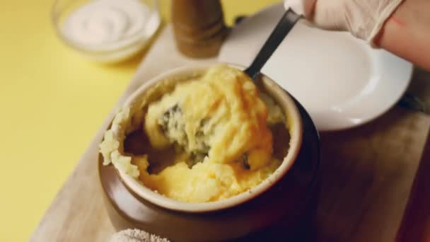 Wie Man Cremige Kartoffelpüree Mit Cheddar Zubereitet Rezept Folgen Sie — Stockvideo