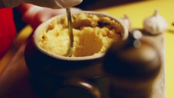 Hogyan Készítsünk Krémes Krumplipürét Cheddar Ral Recept Kövessen Egyszerű Lépést — Stock videók