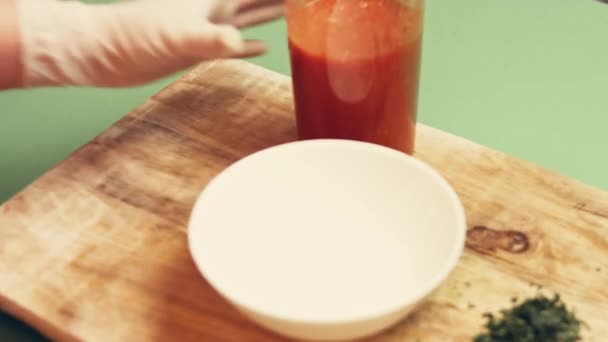 Mezclar Ingredientes Para Salsa Con Una Licuadora Mano Proceso Hacer — Vídeos de Stock