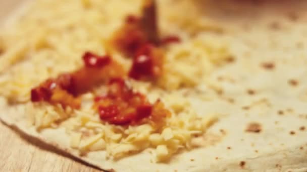 Meksika Yemeği Fırın Siyah Mısır Tortilla Peyniri Kabak Çiçeği Hazırlar — Stok video