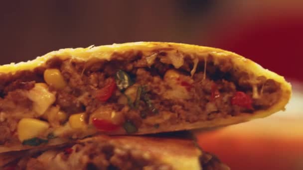 メキシコ料理の秘密 準備のプロセス Qasadillas 3つの方法レシピ4K — ストック動画