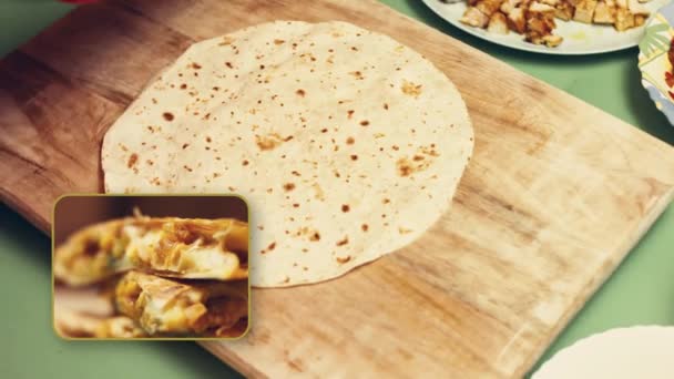 メキシコ料理の秘密 準備のプロセス Qasadillas 3つの方法レシピ4K — ストック動画