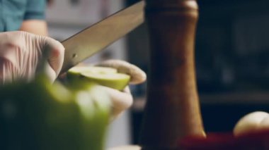 Elmayı kes ve temizle. 4k görüntü görüntü tarifi.