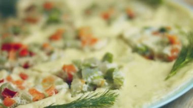 Yeni anneler için sebzeli Healty Omlette. 4k Tarifi