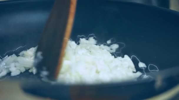 Обсмажувати Цибулю Сковороді Відео Рецепт — стокове відео