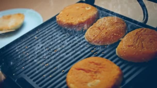 Griluju Chleba Hamburger Video Recept — Stock video