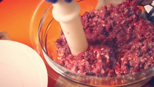 Bifteği Kıyma Makinesine Koydum Falscher Hase Tarifi Video Tarifi — Stok video