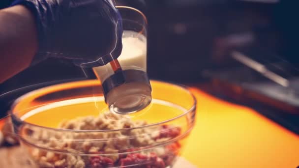Spoil Egg Meat Mixture Falscher Hase Recipe Video Recipe — Stock Video