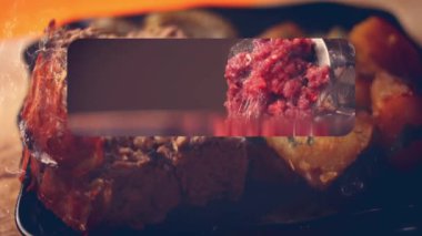 Buhar çıkaran sahtekar bir hase sunuyorum. Falscher Hase tarifi. 4k video tarifi.