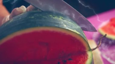 Karpuzu kestim. Sepet şeklinde karpuz yaparım. 4k video