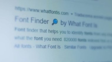 Bu hangi yazı tipi, yazı tipi tanımlayıcı. Ekranda pikselleri vur.