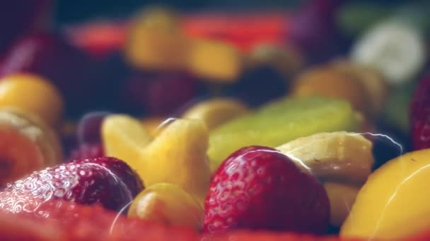 Wij Presenteren Graag Een Creatieve Fruitsalade Een Watermeloen Mand Een — Stockvideo