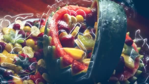 Presentiamo Volentieri Una Creativa Macedonia Frutta Cestino Anguria Una Decorazione — Video Stock