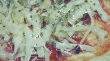 Ev yapımı zencefilli kurabiye için krema hazırlıyorum..