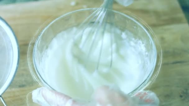 Amestecă Ingredientele Pentru Cremă Pregătesc Crema Pentru Prăjitură Dulce Casă — Videoclip de stoc