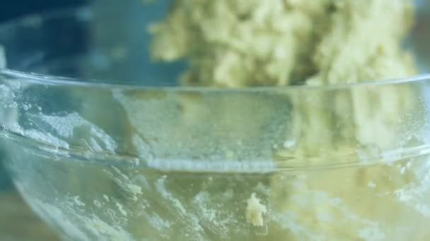 Γονάτισε Ζύμη Υλικά Για Ζύμη Καλύτερο Σπιτικό Μπισκότο Μελόψωμο — Αρχείο Βίντεο