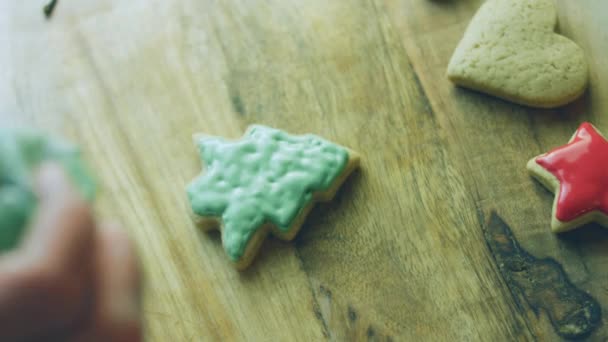 Decoro Biscotti Pan Zenzero Con Glassa Reale Miglior Albero Natale — Video Stock