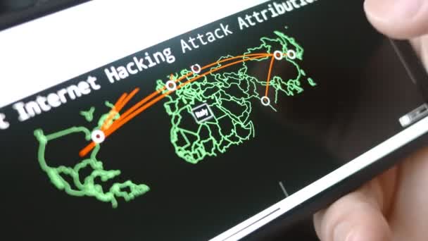 Navegación Del Mapa Ataque Cibernético Smartphone Muestra Varias Informaciones Técnicas — Vídeos de Stock
