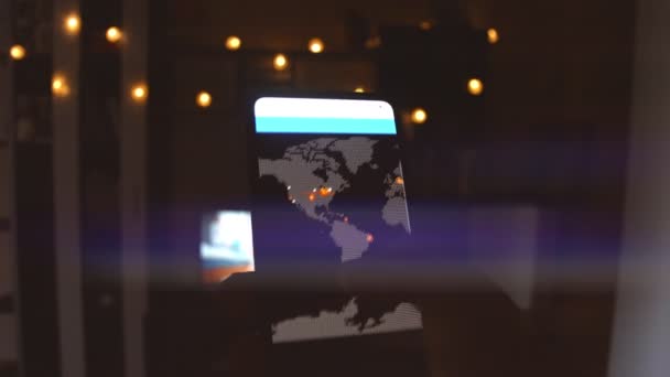 Világtérkép Különböző Célpontokkal Telefonos Kibertámadáshoz Hackelés Technológia Koncepció Makró Felvétel — Stock videók