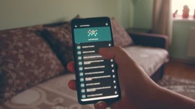 Zaman serisi bir makine öğrenme tekniği. Makine Öğrenme. Cep telefonu ekranında bilgi rehberi