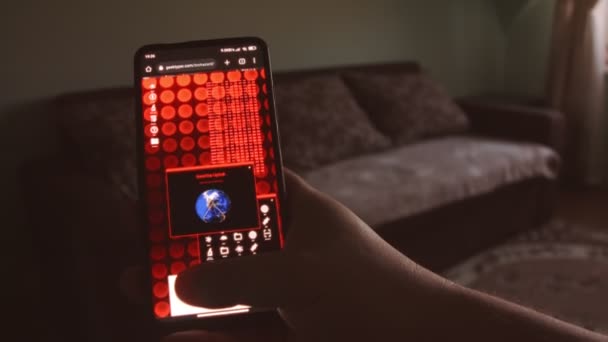 Enlace Satelital Búsqueda Red Teléfono Móvil Hacking Data Biohazard Inglés — Vídeos de Stock