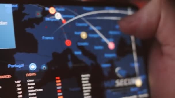 Avrupa Siber Saldırılar Kamera Görüntüsü Mobil Ekran Siber Güvenlik Kavramı — Stok video