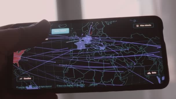 Cyber Angriffe Über Europa Kamera Schoss Mobilen Bildschirm Cyber Sicherheitskonzept — Stockvideo
