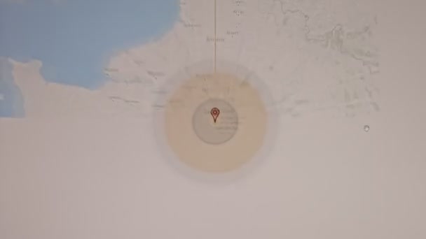 パリ上空の核爆発半径のシミュレーション 核戦争と脅威の概念 パリの地図 フランス — ストック動画