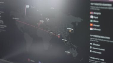 Bilgisayar ekranında dünya haritası olan küresel siber saldırı. İnternet ağı iletişimi siber saldırı altında. Dünya çapında virüs yayılımı çevrimiçi. İsrail saldırı eğilimi