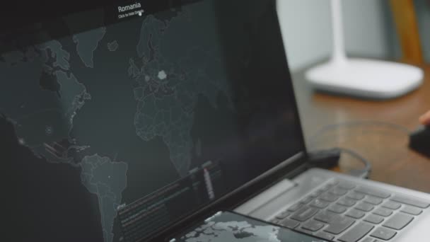 Ataque Cibernético Global Com Mapa Mundo Celular Tela Computador Comunicação — Vídeo de Stock