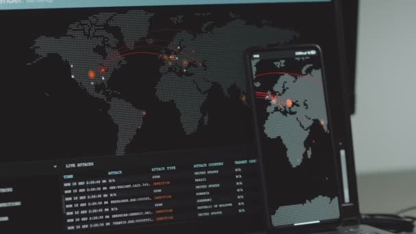 Globális Kibertámadás Világtérképpel Mobiltelefonon Számítógép Képernyőn Élő Támadások Listája Internetes — Stock videók