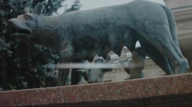 Merkez Kişinev, Moldova 'daki Capitoline Wolf anıtı
