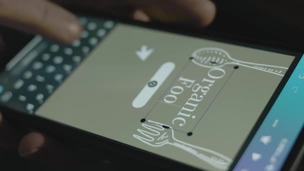 Inskrypcja Żywności Ekologicznej Smartfonie Projektant Wykonujący Projekt Reklamy Aplikacji Mobilnej — Wideo stockowe