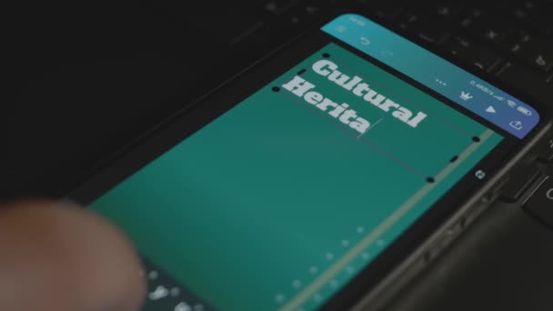 Πολιτιστική Κληρονομιά Επιγραφή Στο Smartphone Σχεδιαστής Κάνοντας Ένα Σχέδιο Διαφήμισης — Αρχείο Βίντεο