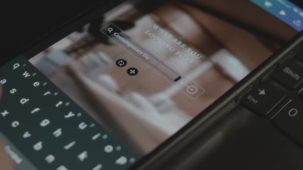Надпись Современного Дизайна Смартфоне Мбаппе Создает Дизайн Рекламы Мобильном Приложении — стоковое видео