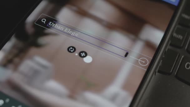 Inskripsi Elegan Perkotaan Smartphone Desainer Membuat Desain Iklan Pada Aplikasi — Stok Video