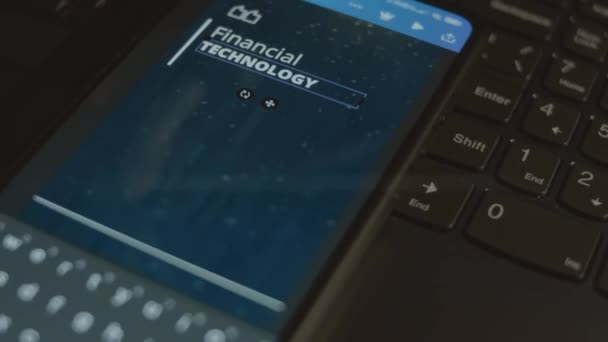 Akıllı Telefondaki Finansal Teknoloji Yazıtları Tasarımcı Mobil Uygulama Üzerine Bir — Stok video